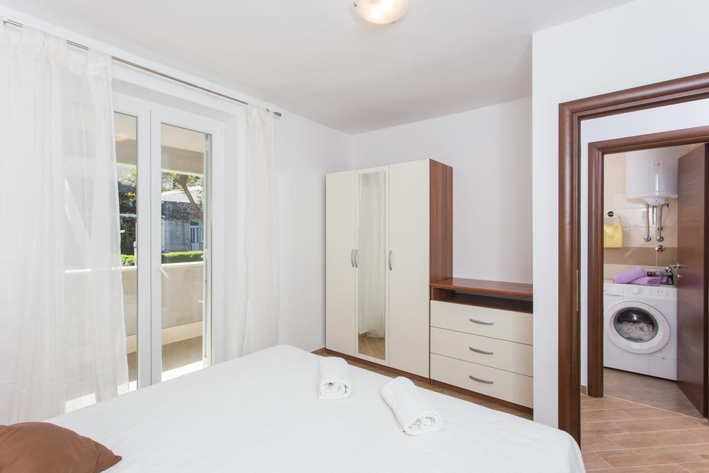 Apartments Gravosa- Free Parking Дубровник Экстерьер фото