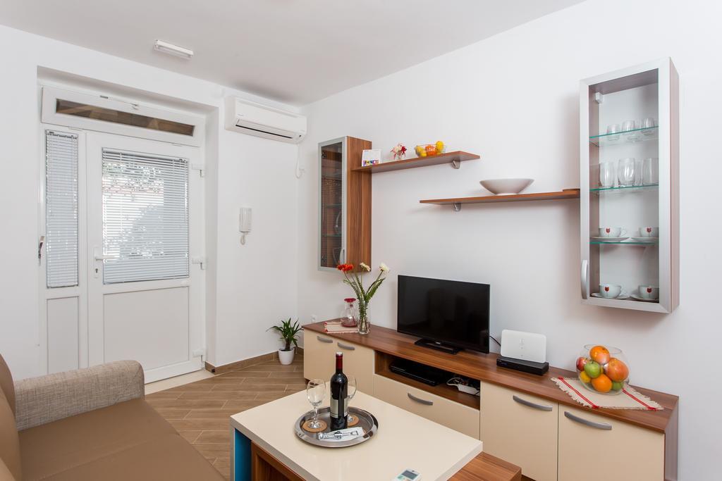 Apartments Gravosa- Free Parking Дубровник Экстерьер фото