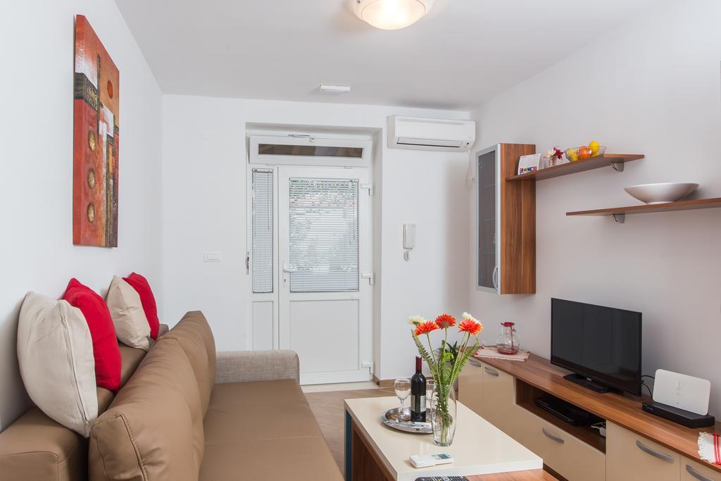 Apartments Gravosa- Free Parking Дубровник Экстерьер фото
