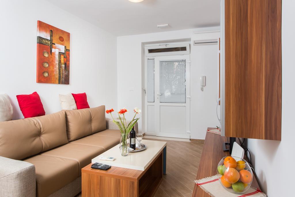 Apartments Gravosa- Free Parking Дубровник Экстерьер фото