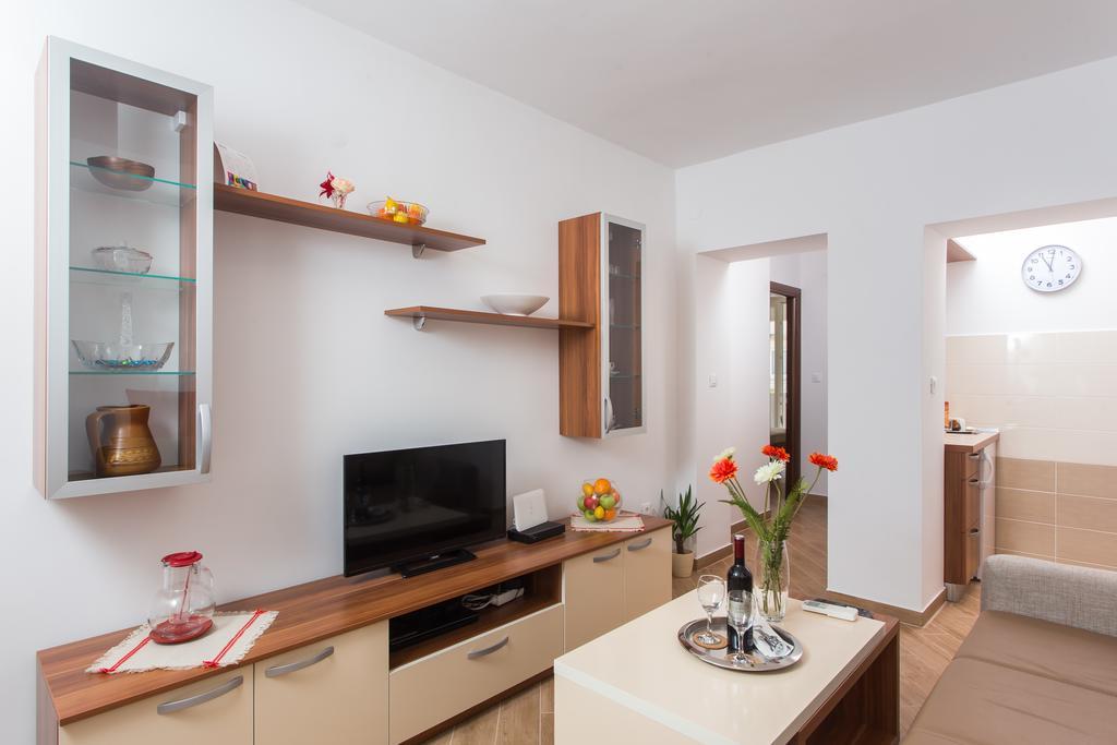 Apartments Gravosa- Free Parking Дубровник Экстерьер фото